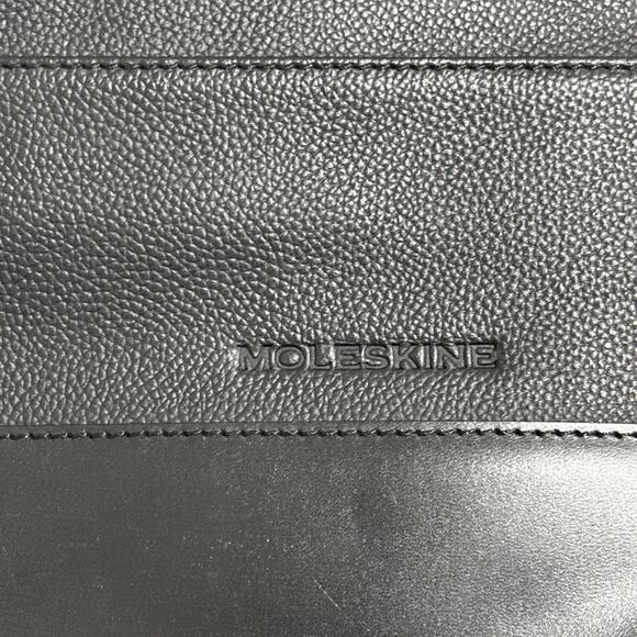 Moleskine Black Leather Clutch Wristlet Minimalist Travel Bag Organizer - Picture 5 of 12